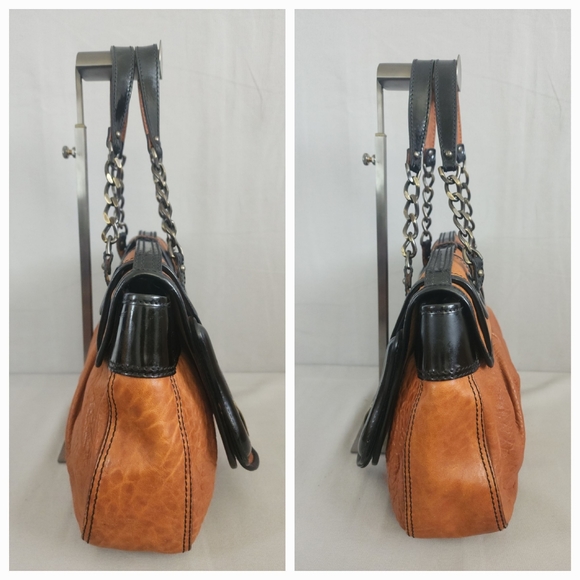 ✨️FENDI "B" Shoulder Bag - Picture 8 of 16